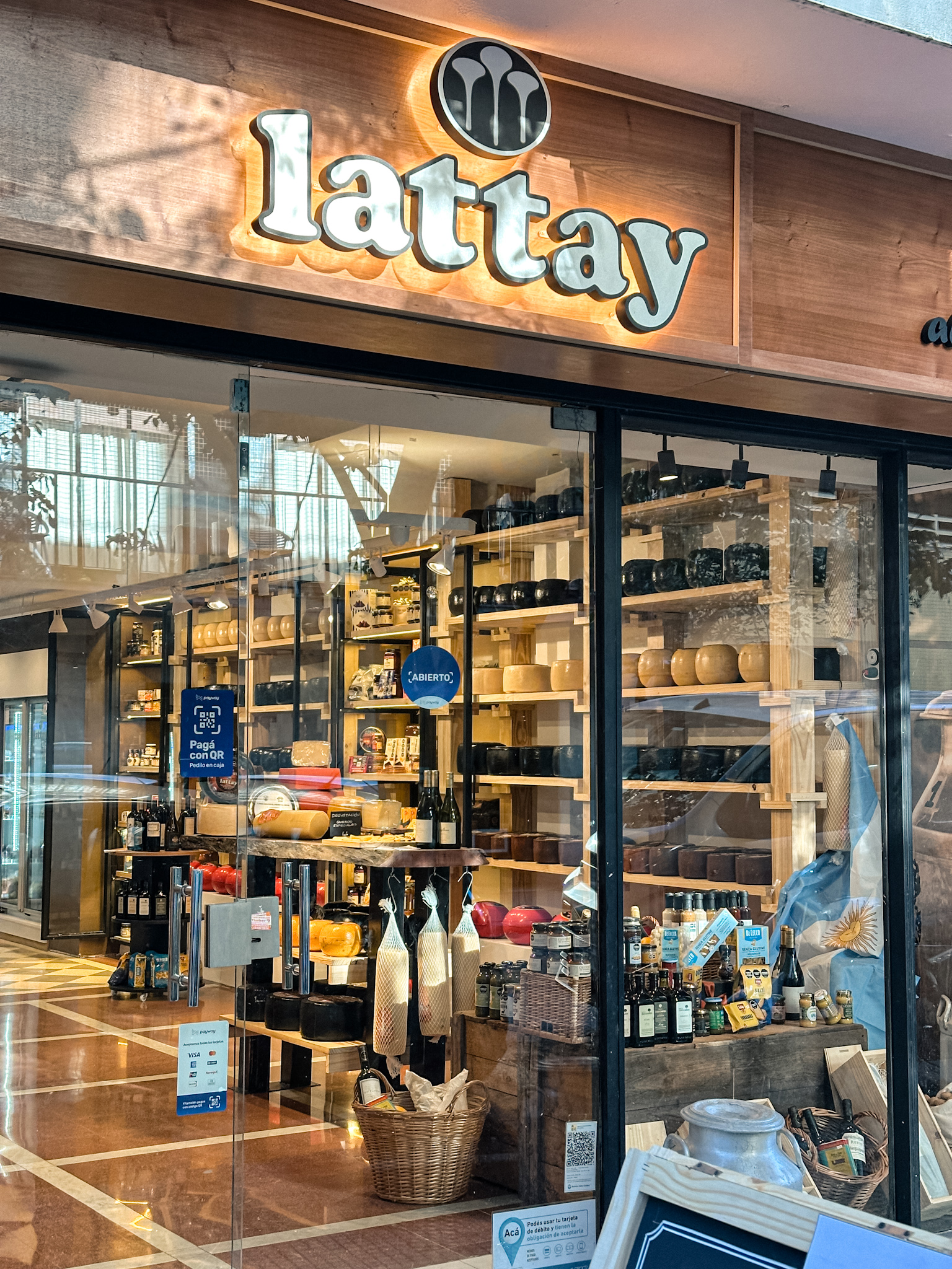 Local Lattay en Palermo